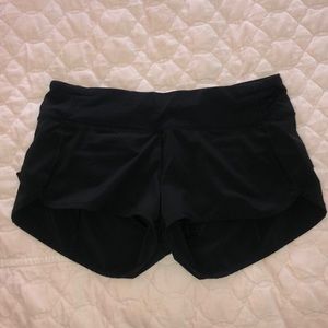 Black Lululemon Speed Short (size 4)